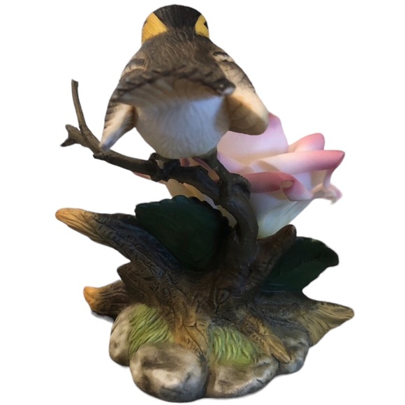 Vintage Goldfinch with pink rose Porcelain figurine - Picture 6 of 9